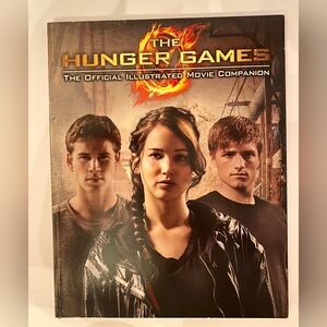 Hunger Games Official Illustrated Movie Companion by Suzanne Collins (Paperback)